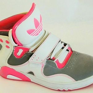 Adidas youth Sz 7.5 Tennis Shoe